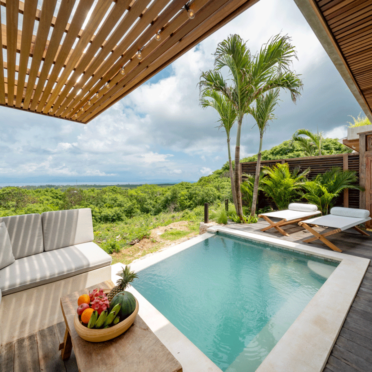 Villa Utopia Lembongan Private Pool View with Loungers